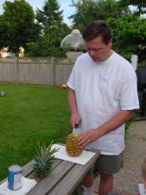 pineapple_challenge06.JPG (209820 bytes)